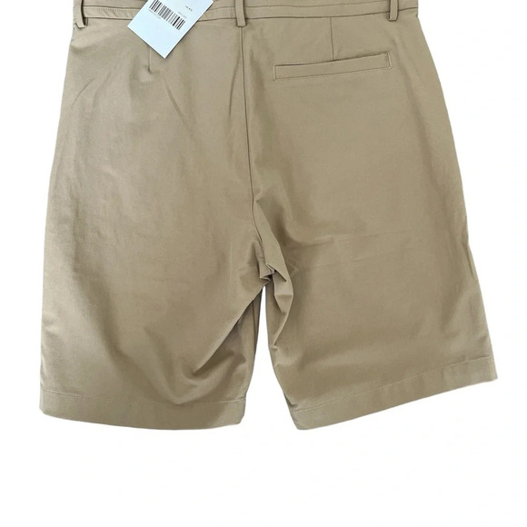 Tom Brady Zero Weight, 4-Way Stretch, Moisture Wicking Golf/Athletic Short - Picture 4 of 5